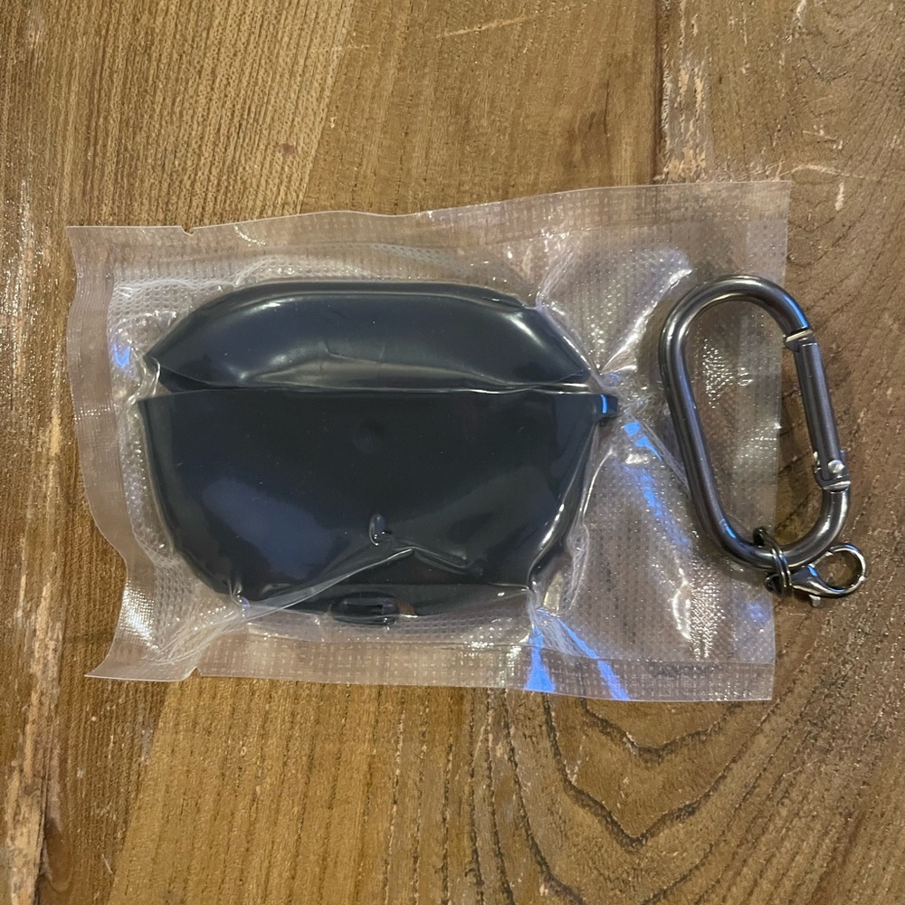 New Black Airpots pro Silicone Pouch with Carabiner